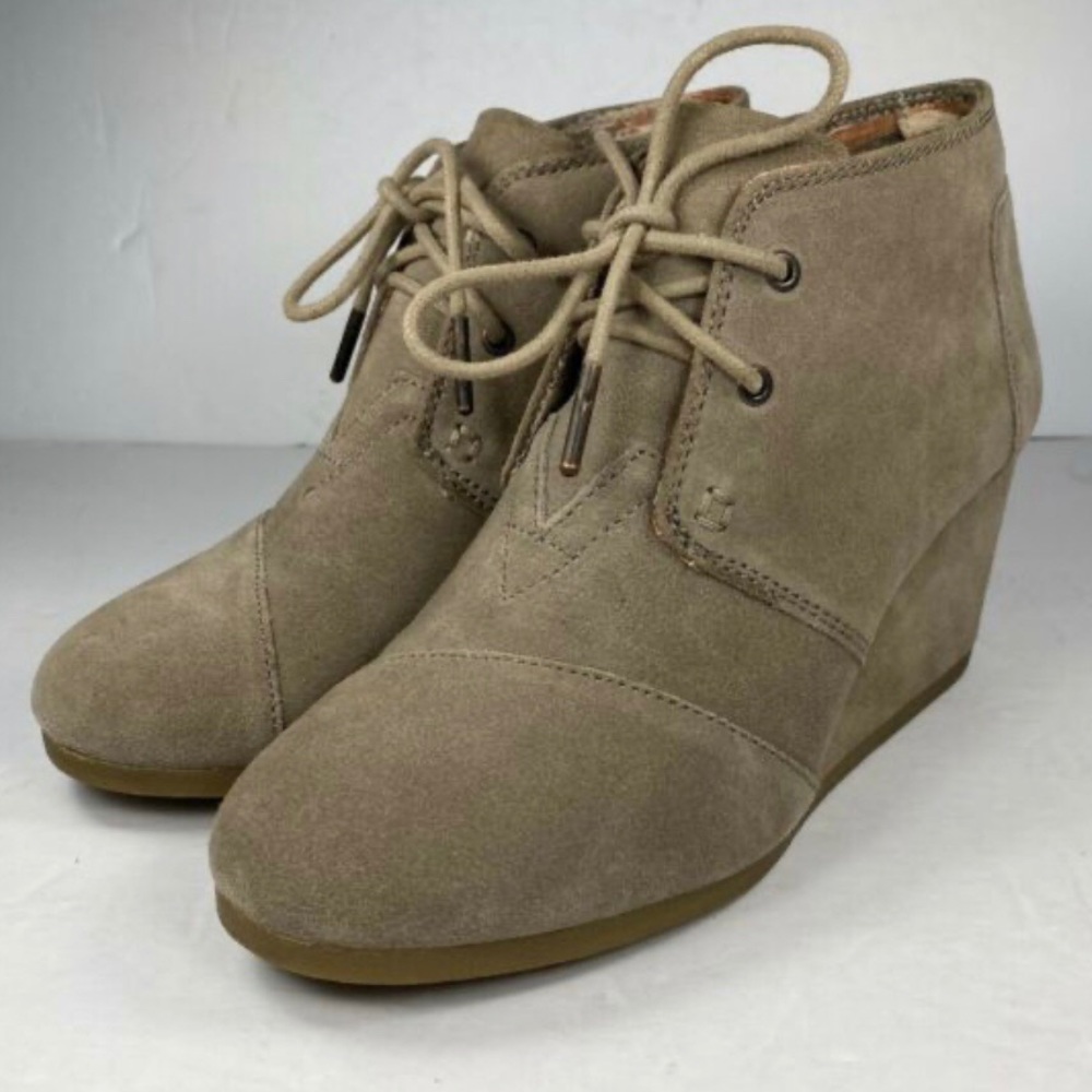 Toms Desert Kala Suede Taupe Lace up Booties